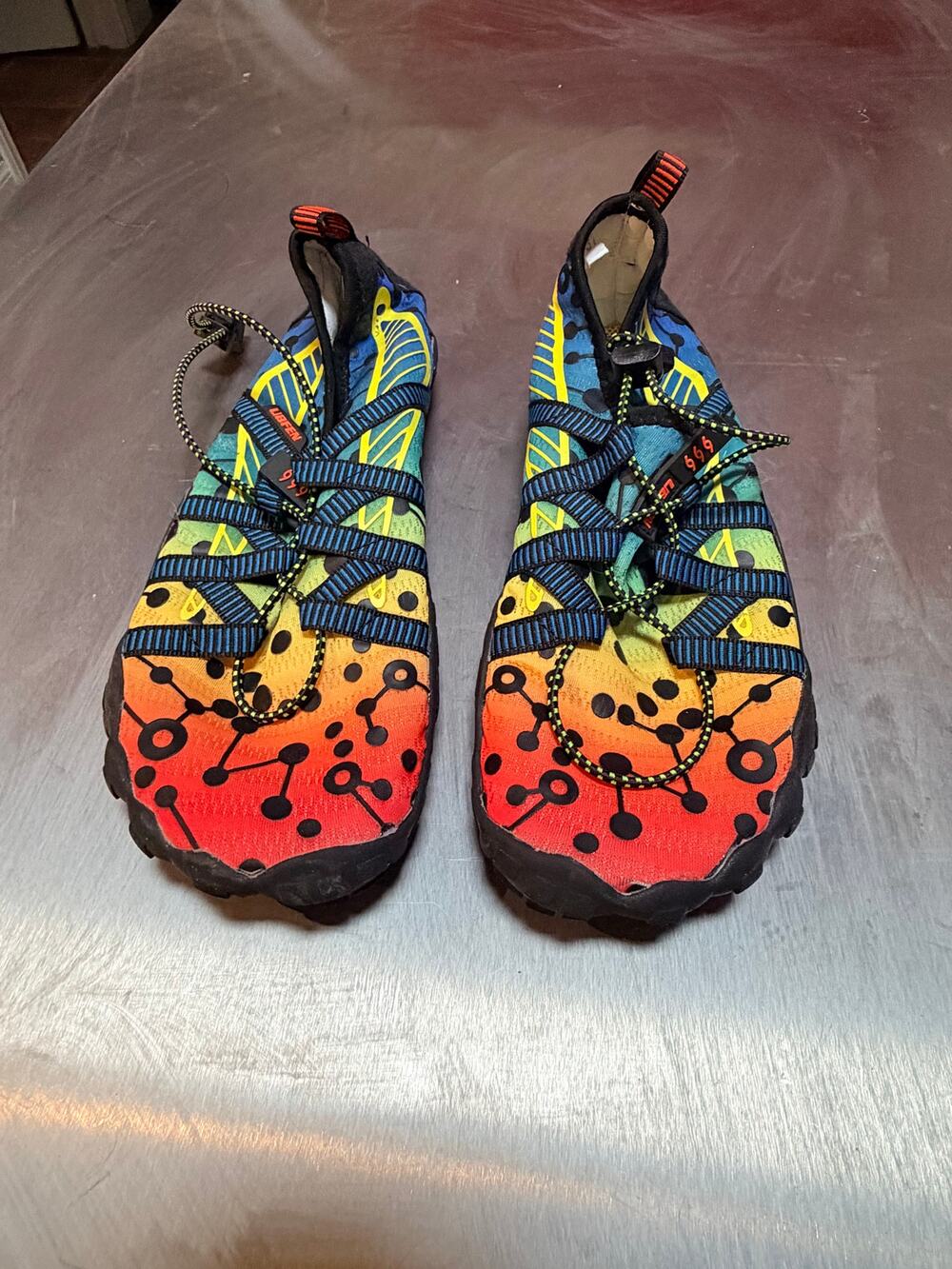 UBFEN Kids Water Shoes – Colorful Mesh – US 5 / EUR 37 – Worn Twice